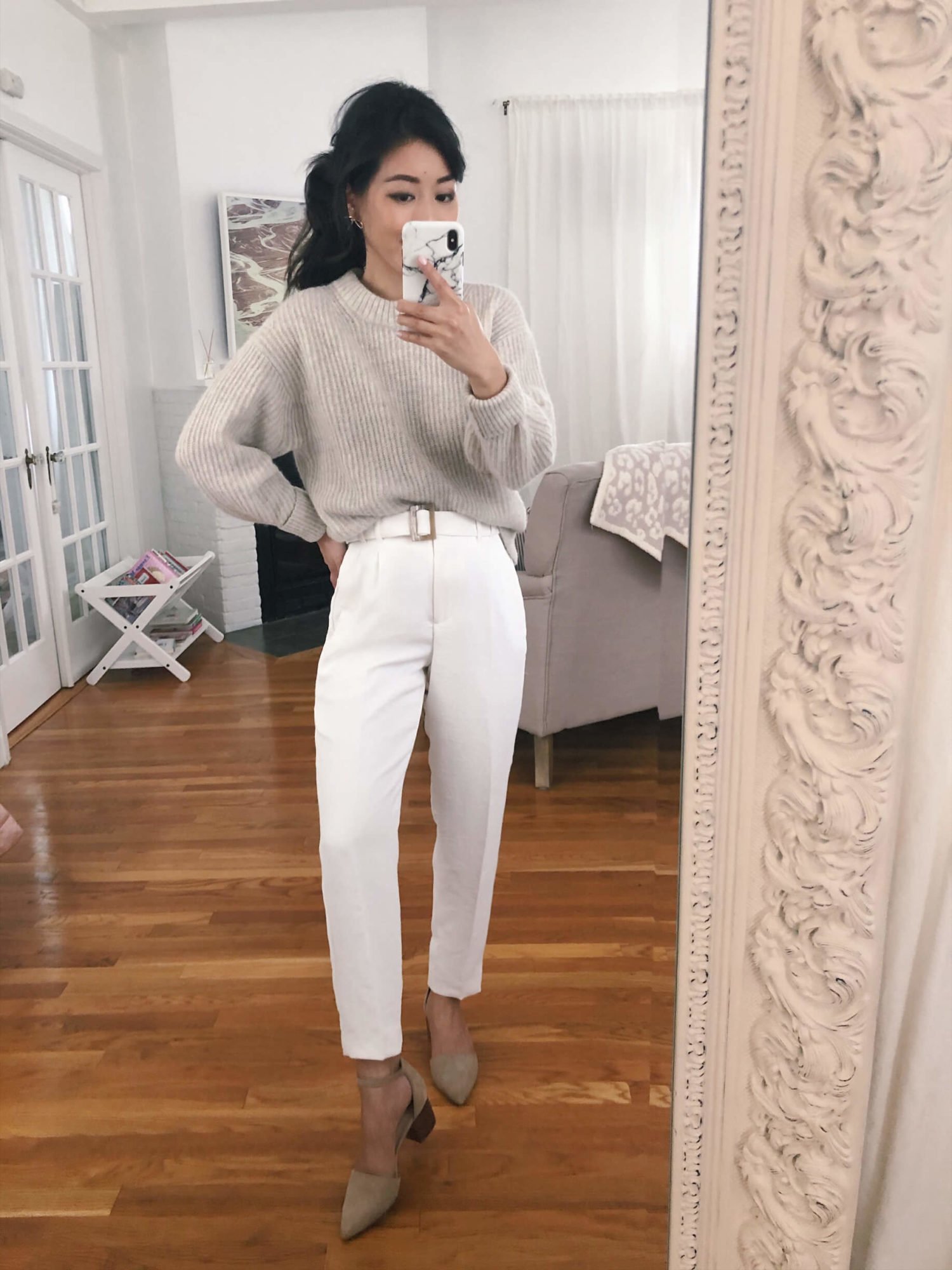 https://inspiredlivingly.com/wp-content/uploads/2025/12/how-to-style-white-pants-2-e1585144161621.jpg