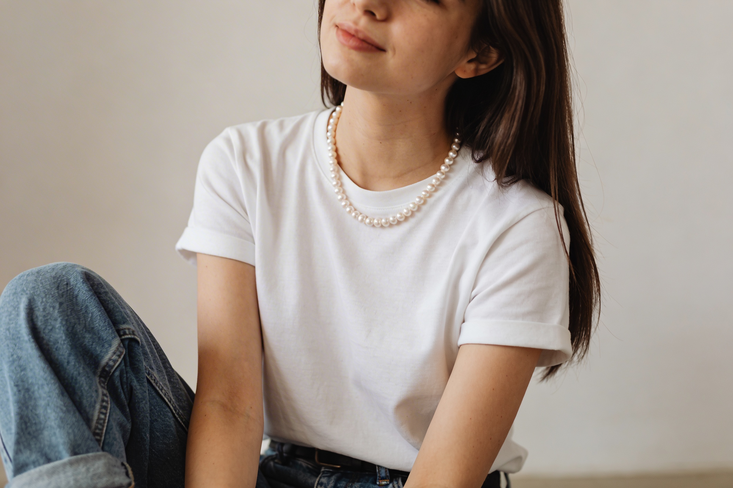 How to Wear a Pearl Necklace Without Looking Overdressed