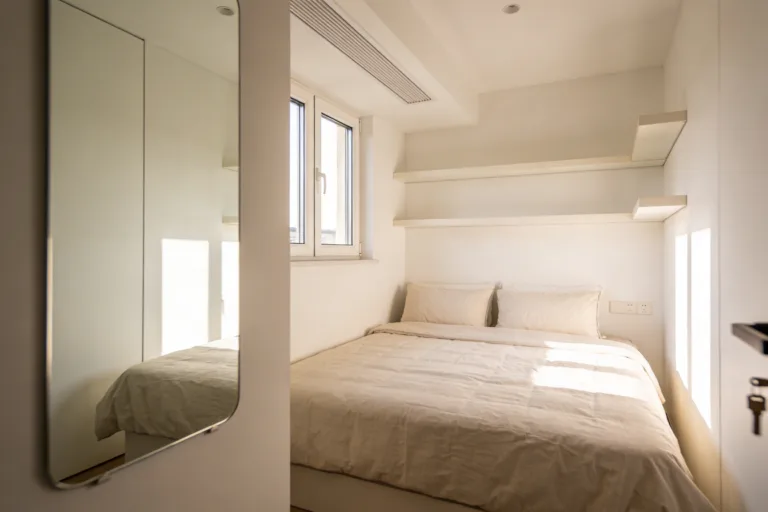 How to Arrange a Small Bedroom Without It Feeling Tiny
