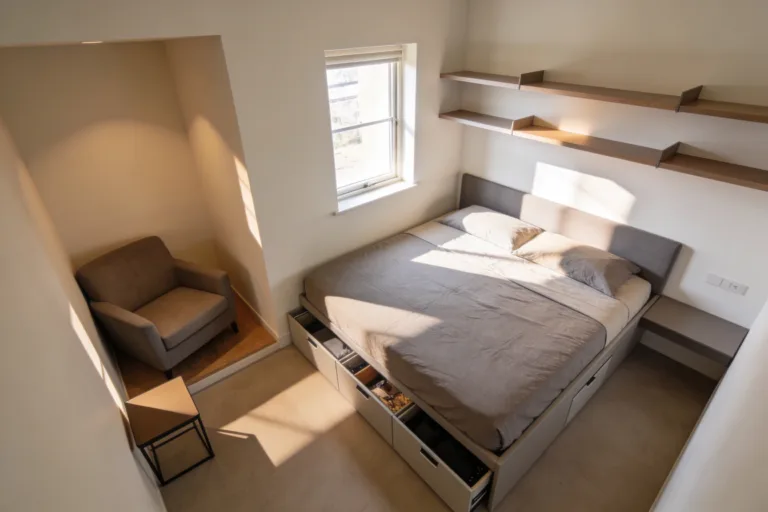 How to Set Up a Small Bedroom Without Going Crazy